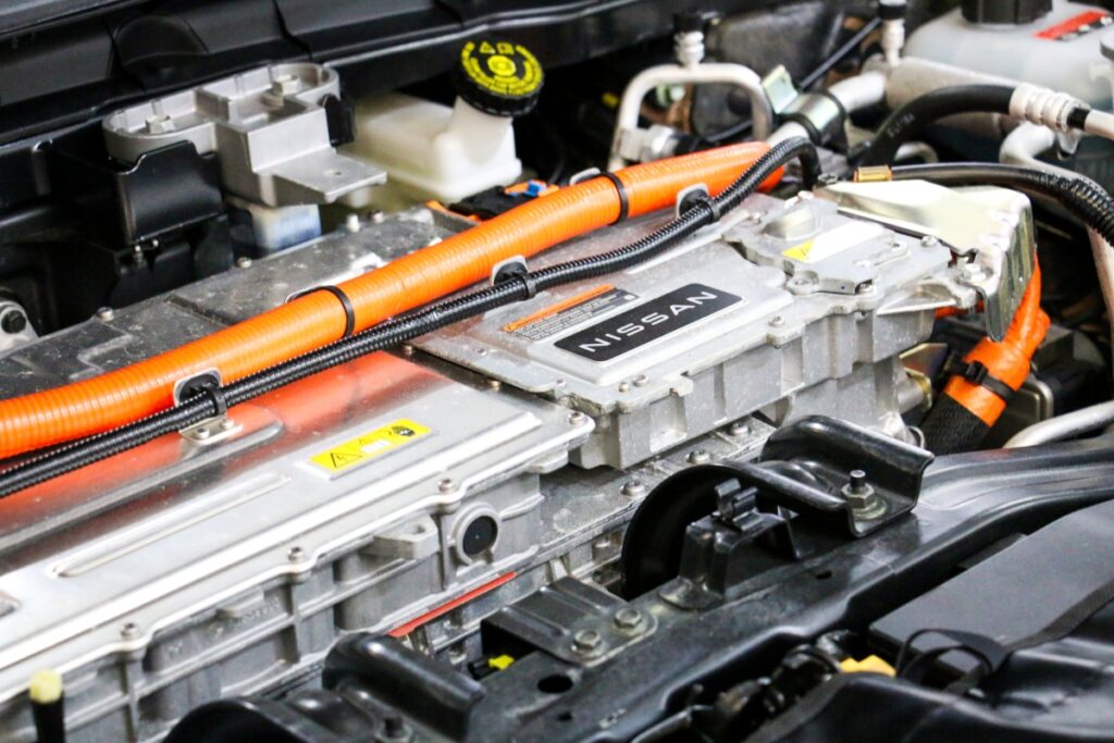 Formación para desguaces de vehículos híbridos y eléctricos